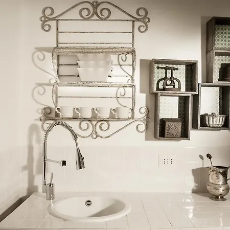 Angelina La Corte Bed & Breakfast